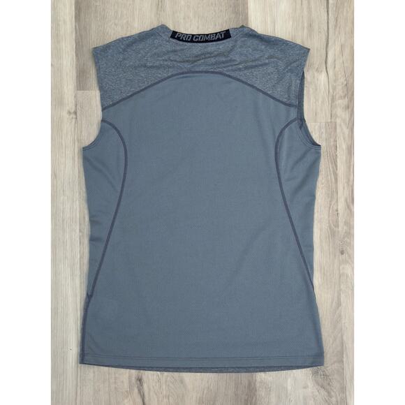 NIKE PRO Combat Dri-FIT Fitted Sleeveless Men's Gray Athletic Top Size M - Picture 2 of 4